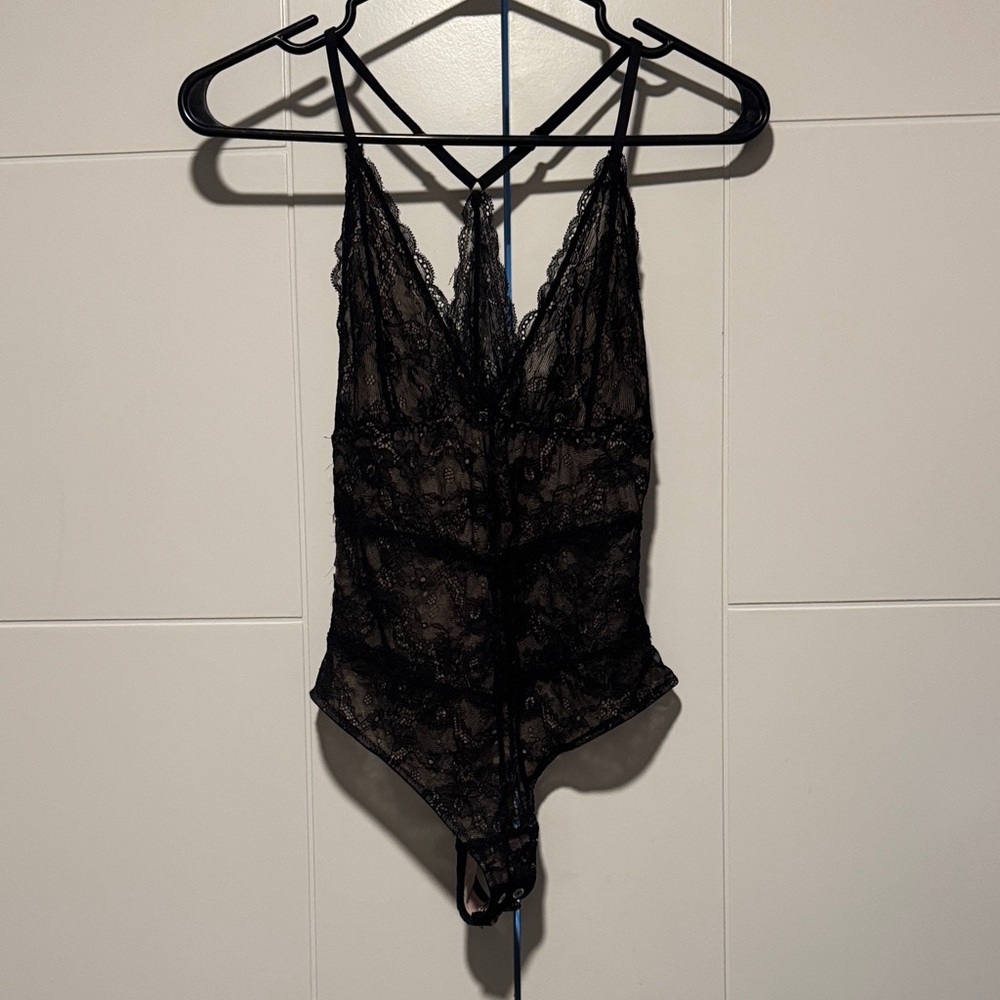 Dynamite Black and Cream Lace Blouse - US S